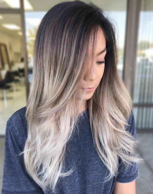 20 natürlich aussehende Brünette Balayage Styles  