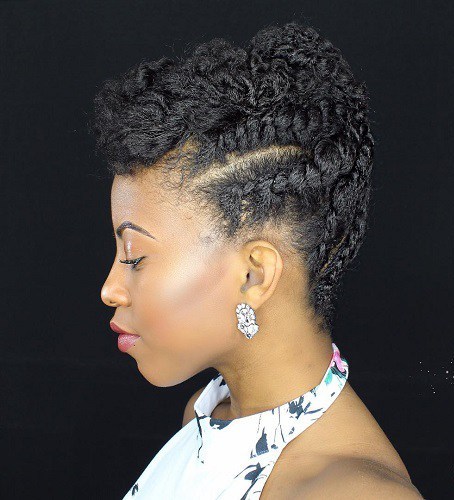 Natürliche Frisuren für afroamerikanische Frauen  
