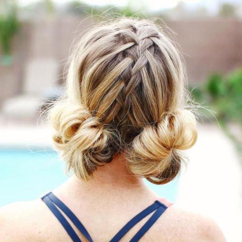 40 Lovely Low Bun Frisuren für Ihre Inspiration  