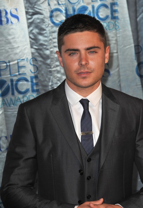 Zac Efron Frisuren - 20 besten Männer Haar Looks  