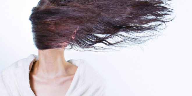 Nützliche Tipps, wie man Haare schneller wachsen lässt - Dos and Don'ts 