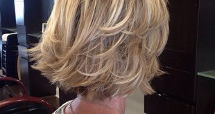 90 elegante und einfache kurze Frisuren für Frauen über 50  