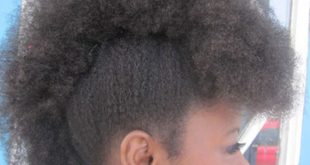 Spaß, Fantasie und einfache natürliche Haar-Mohikaner-Frisuren  