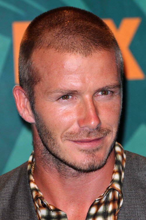 David Beckham Haircuts - 20 Ideen vom Mann mit den Million Gesichtern  