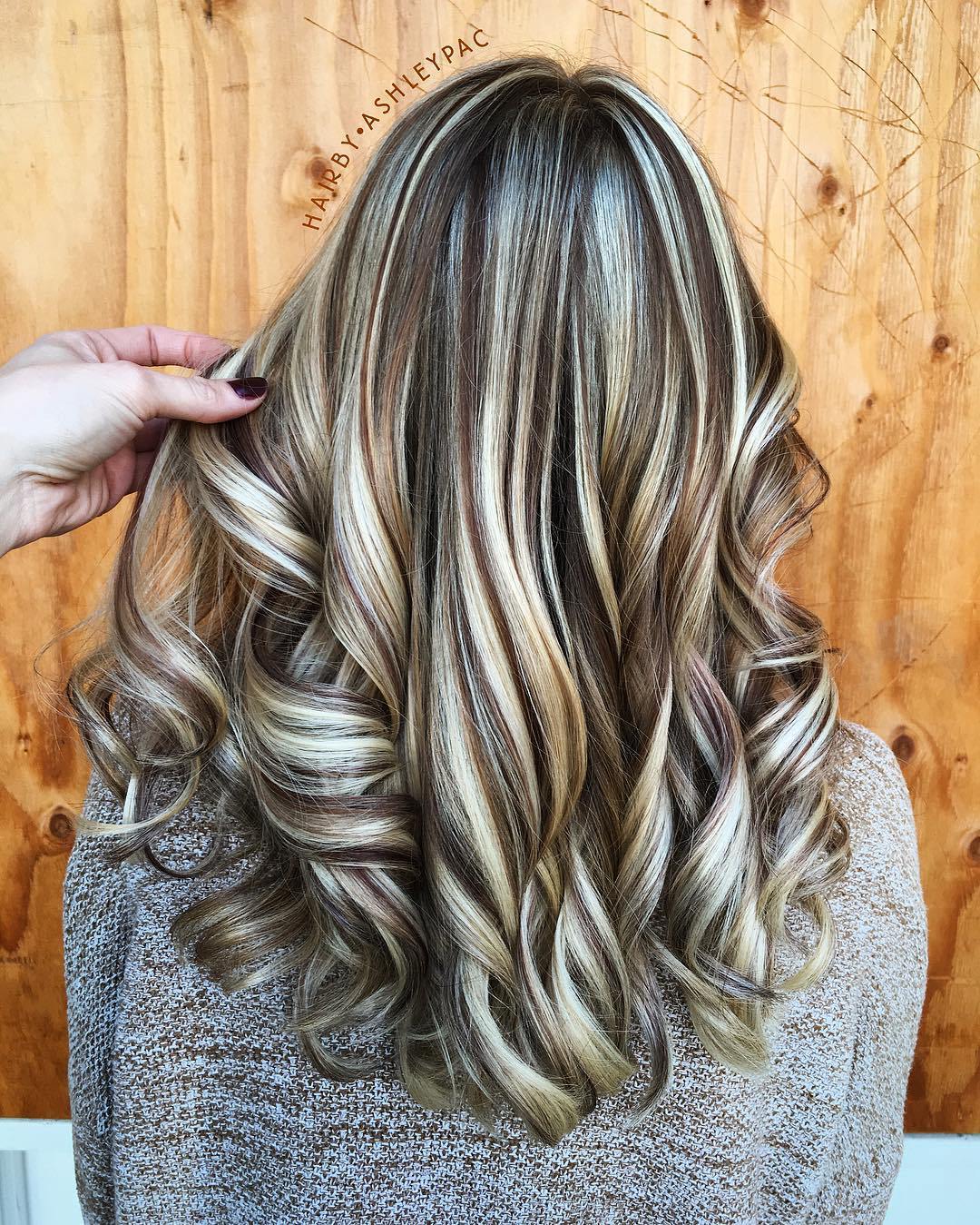 50 Ideen für hellbraunes Haar mit Highlights und Lowlights  