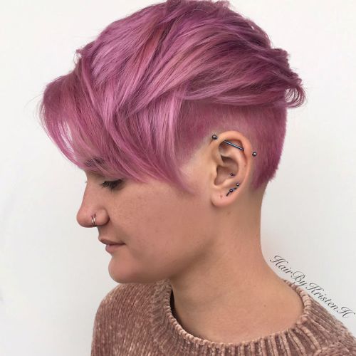 20 Bold and Daring nimmt den rasierten Pixie Cut  