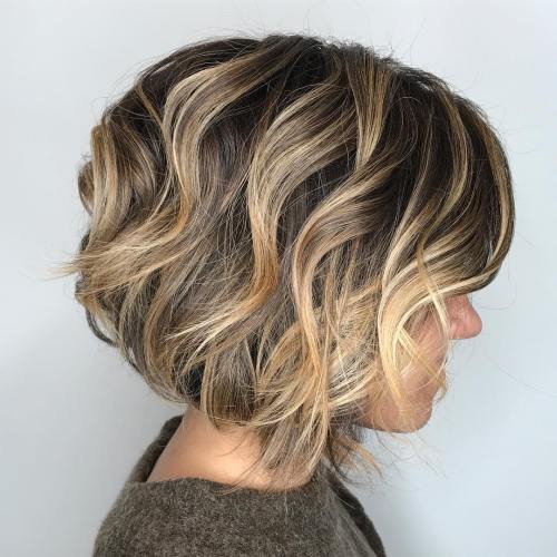 50 Layered Bob Styles: Moderne Frisuren mit Layern für jeden Anlass  