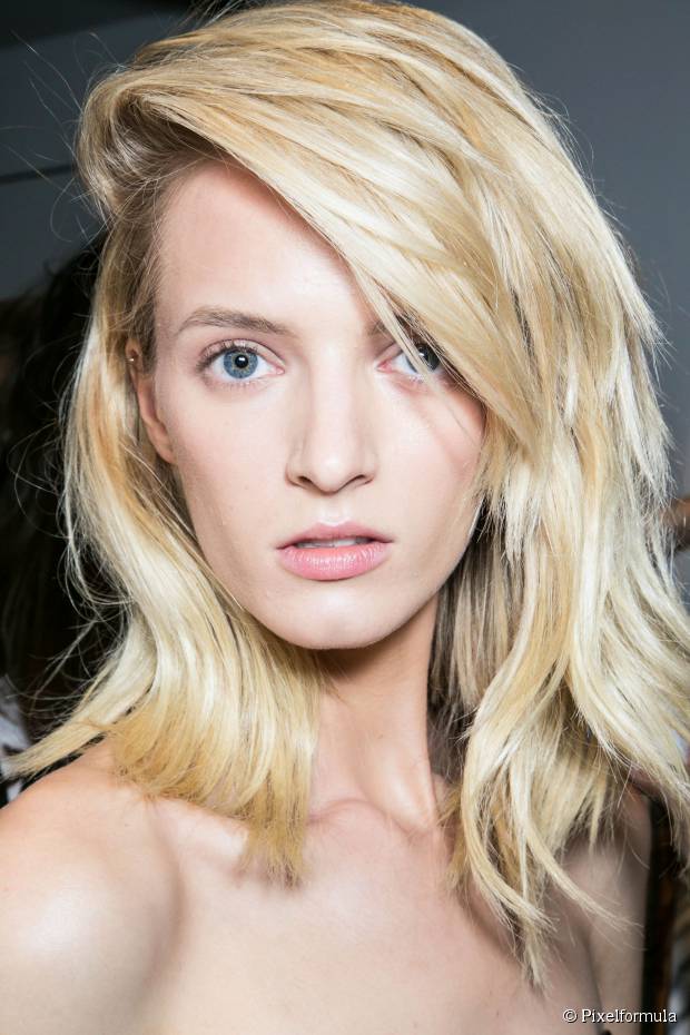 10 einfache Frisuren für Frauen mit langen Gesichtsformen  