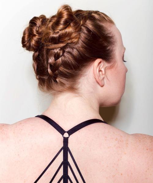 20 Yoga Frisuren für schöne und friedliche Praxis 20 Yoga Frisuren für schöne und friedliche Praxis