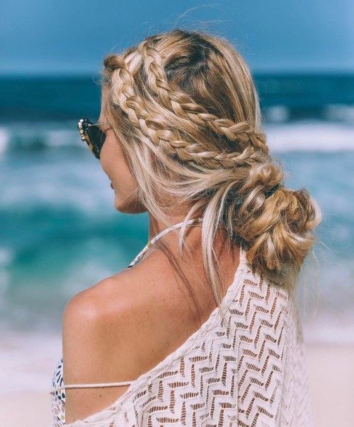 20 inspirierende Strand-Haar-Ideen für schöne Ferien  