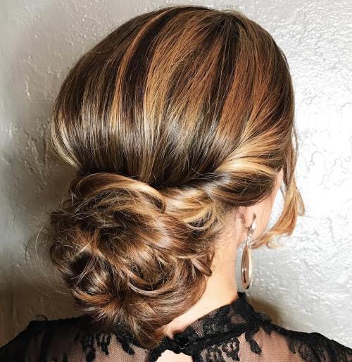 40 Lovely Low Bun Frisuren für Ihre Inspiration  