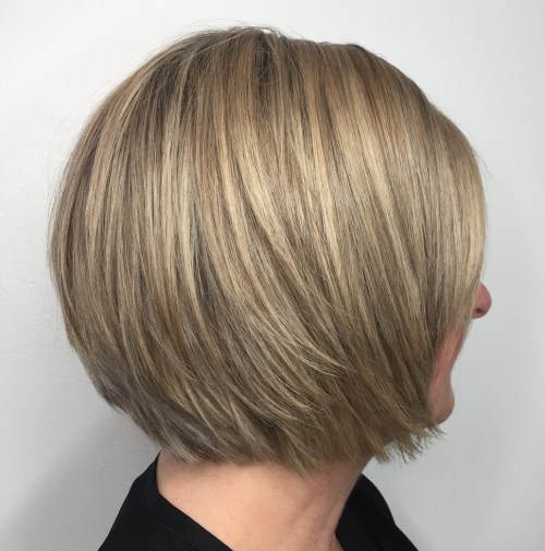 50 Layered Bob Styles: Moderne Frisuren mit Layern für jeden Anlass  