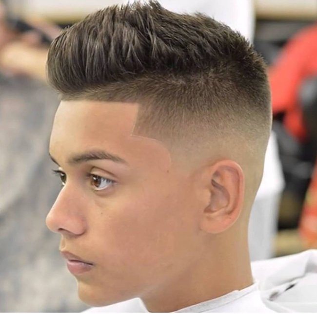 14 Frisuren der meisten coolsten jungen Männer  