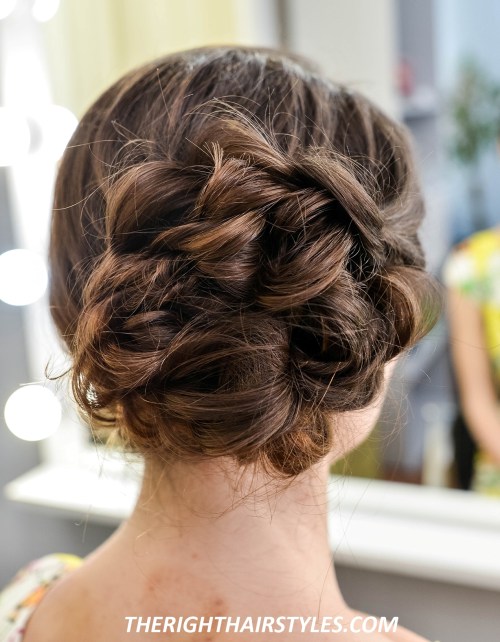 3 schöne Brötchen Frisuren für feines Haar  