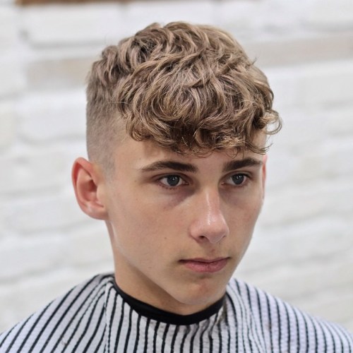 50 Superior Frisuren und Haarschnitte für Teenager  