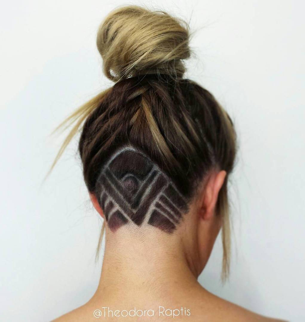 20 Undercut Haar Tattoo Ideen für Mädchen  