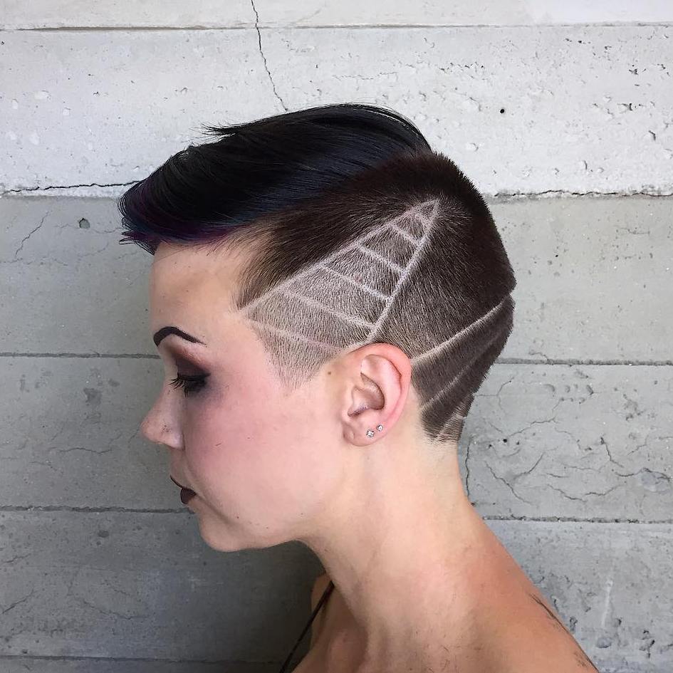 20 Undercut Haar Tattoo Ideen für Mädchen  