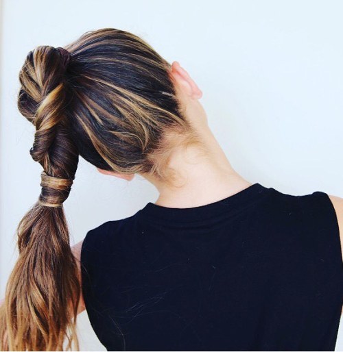 20 Yoga Frisuren für schöne und friedliche Praxis 20 Yoga Frisuren für schöne und friedliche Praxis