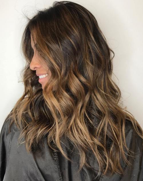 60 Frisuren mit dunkelbraunem Haar mit Highlights  