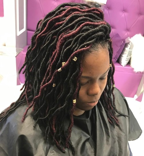 20 süße und kreative Ideen für kurze Faux Locs  