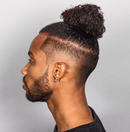 25 Sexy Man Bun Styles, die Sie wissen müssen  