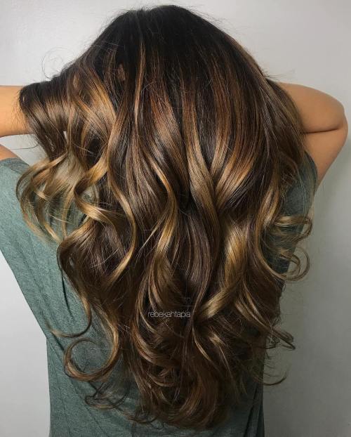 60 Frisuren mit dunkelbraunem Haar mit Highlights  