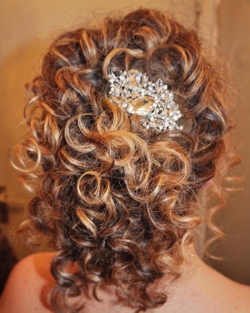 20 schöne lange lockige Frisuren  
