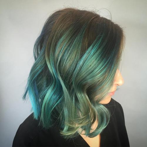 Ocean Hair Trend bringt blaues Haar auf die nächste Stufe  