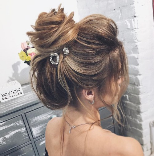 35 einfache und hübsche Top Knot Frisuren  