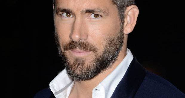Männer Everyday Frisur: Ryan Reynolds 'Neat Blowback 