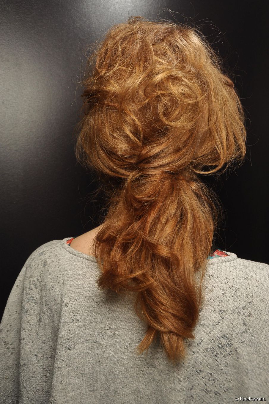 Neue Pferdeschwanz Frisuren zu versuchen und wie man sie bekommt