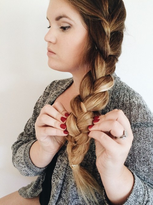 20 stilvolle Side Braid Frisuren für langes Haar  