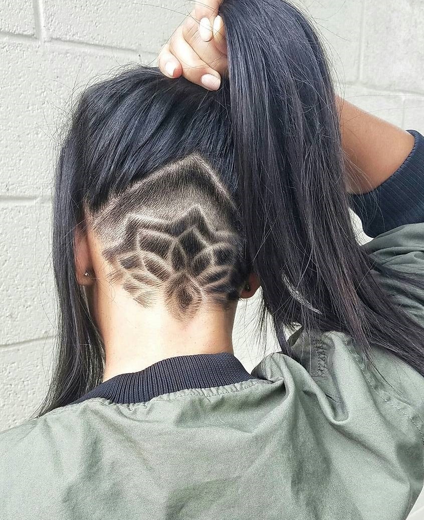 20 Undercut Haar Tattoo Ideen für Mädchen  