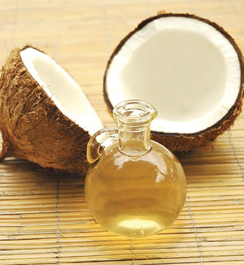 Kokosnussöl für Haare: Die Ins und Outs  