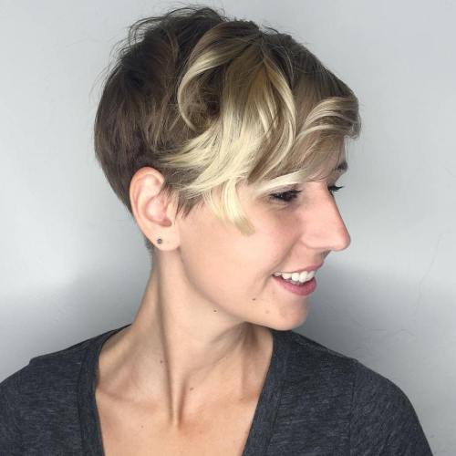 30 Standout Curly and Wavy Pixie Cuts  