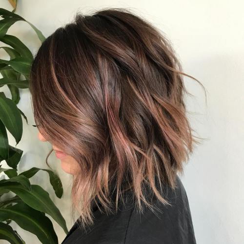 20 natürlich aussehende Brünette Balayage Styles  