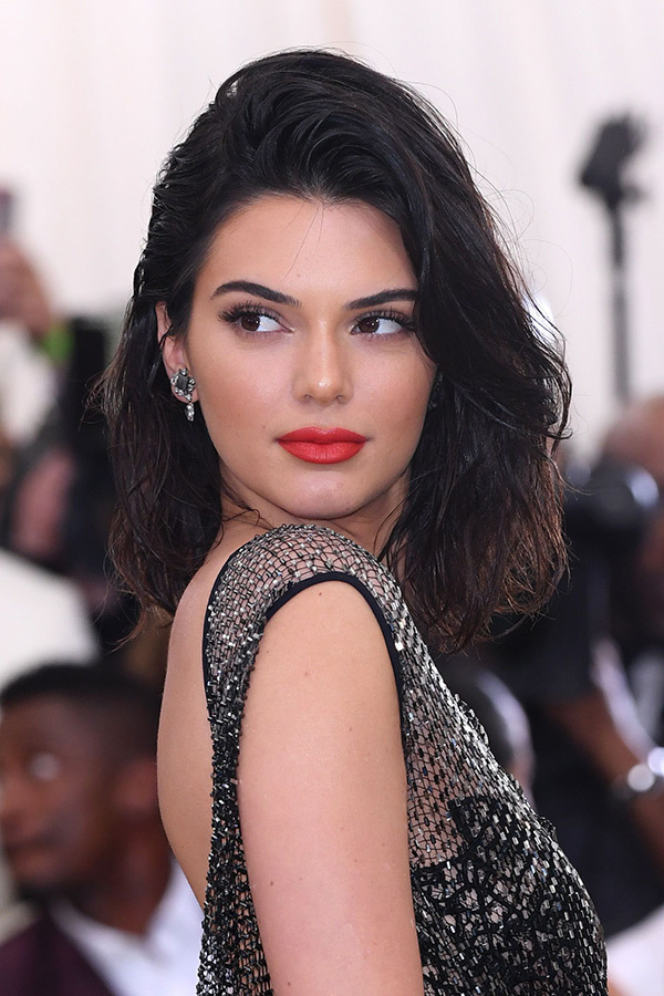 30 Kendall Jenner Hair Looks Wir lieben - Kendall Jenner Haircut Ideen  