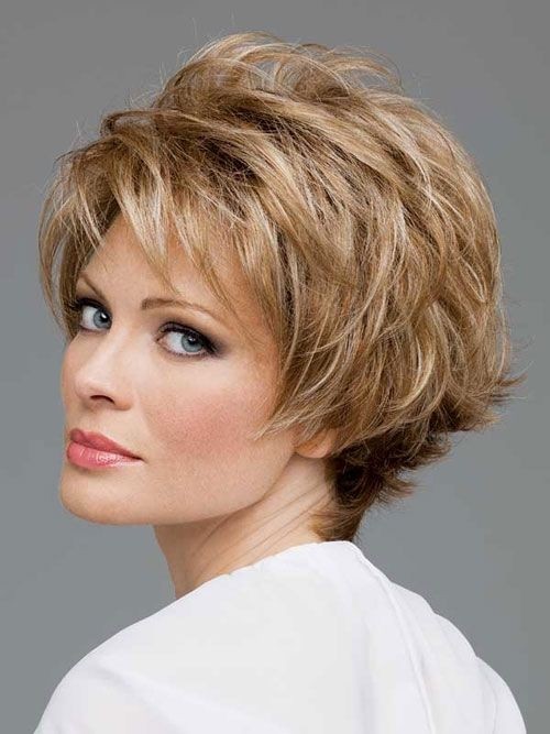 25 wunderschöne kurze Frisuren für Frauen über 50  