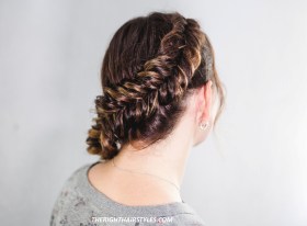 Wie man einen Dutch Fishtail Braid in 5 einfachen Schritten macht  