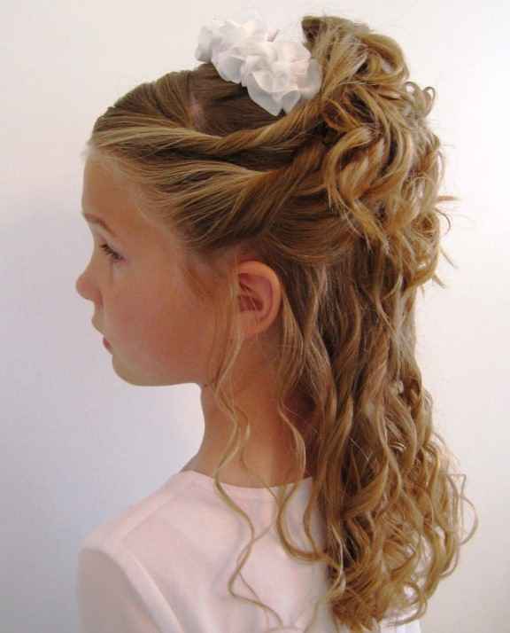 Kleines Mädchen Frisuren mit Stirnbänder - 7 süße Beispiele  