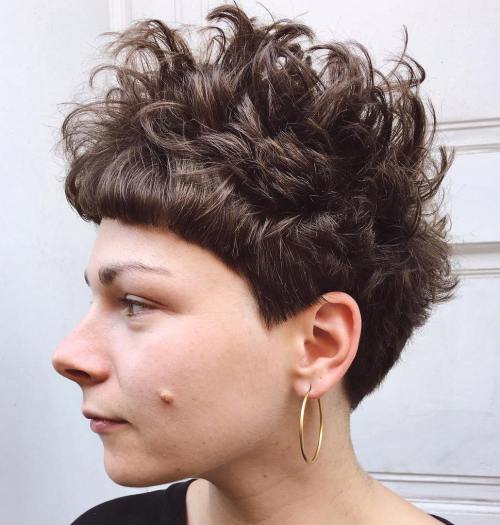 30 Standout Curly and Wavy Pixie Cuts  