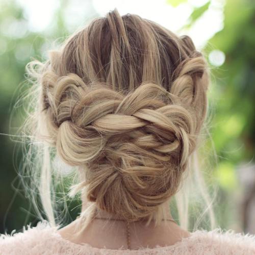 40 Lovely Low Bun Frisuren für Ihre Inspiration  