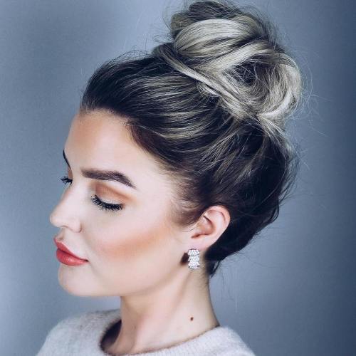 Quick Updos - 30 Möglichkeiten, um Ihr Haar schnell und einfach zu stylen  