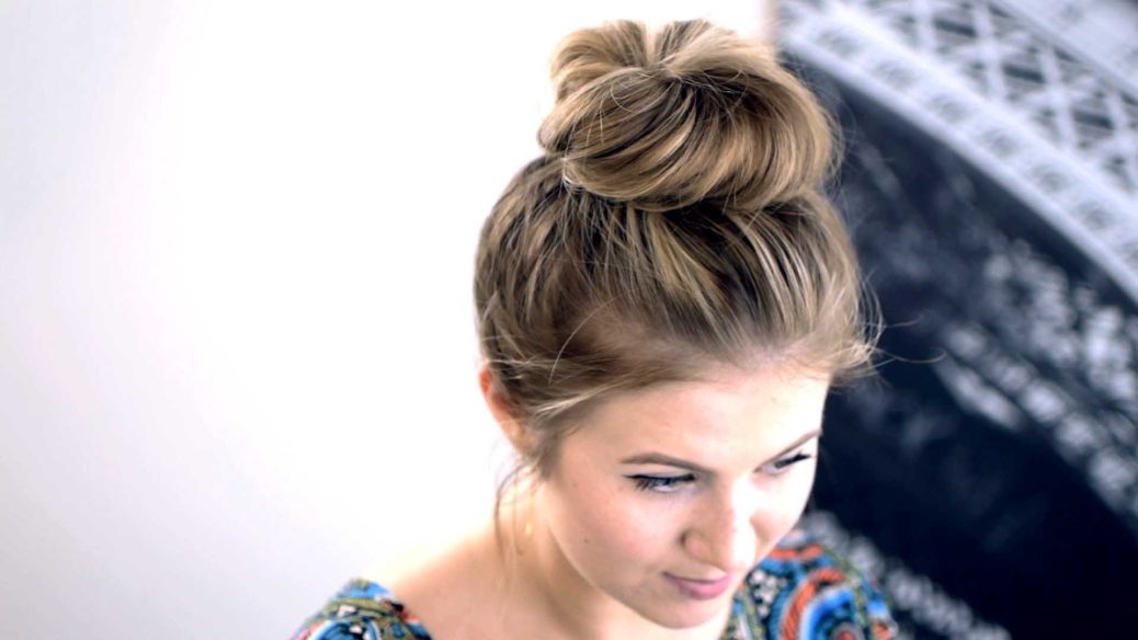15 Top Knot Frisuren für Frauen - Look Modish und Marvelous  