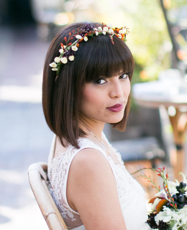 30 elegante und anmutige Hochzeit Frisuren mit Blumen  