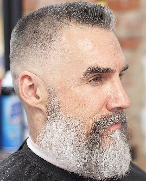50 elegante Frisuren und Frisuren für Balding Männer 