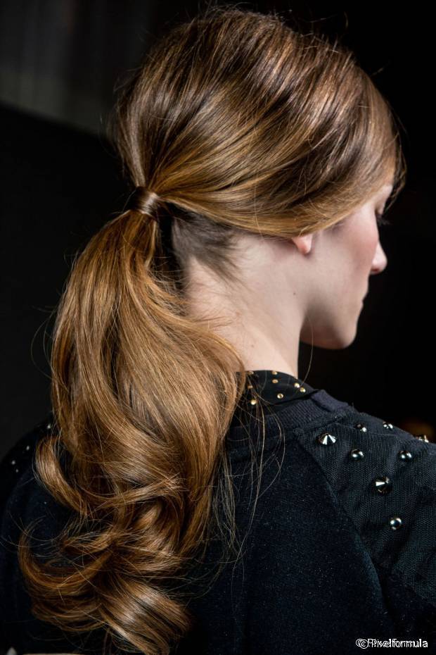 10 wunderschöne Frisuren für Brunettes 
