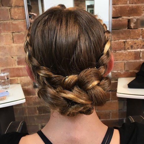 10 Hairstyling Tricks, die jedes Mädchen wissen sollte  