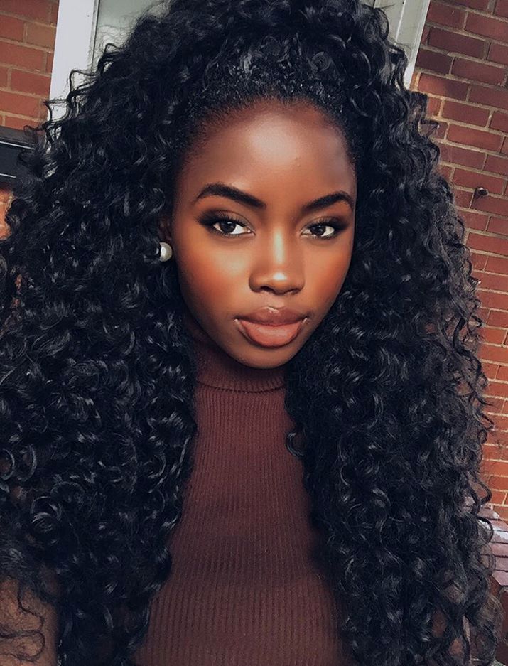 50 besten auffälligen langen Frisuren für schwarze Frauen  
