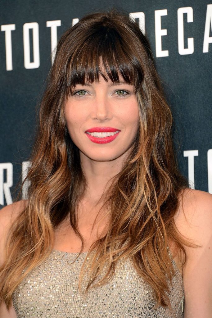 30 einfache lange Frisuren für Frauen, die atemberaubend aussehen  